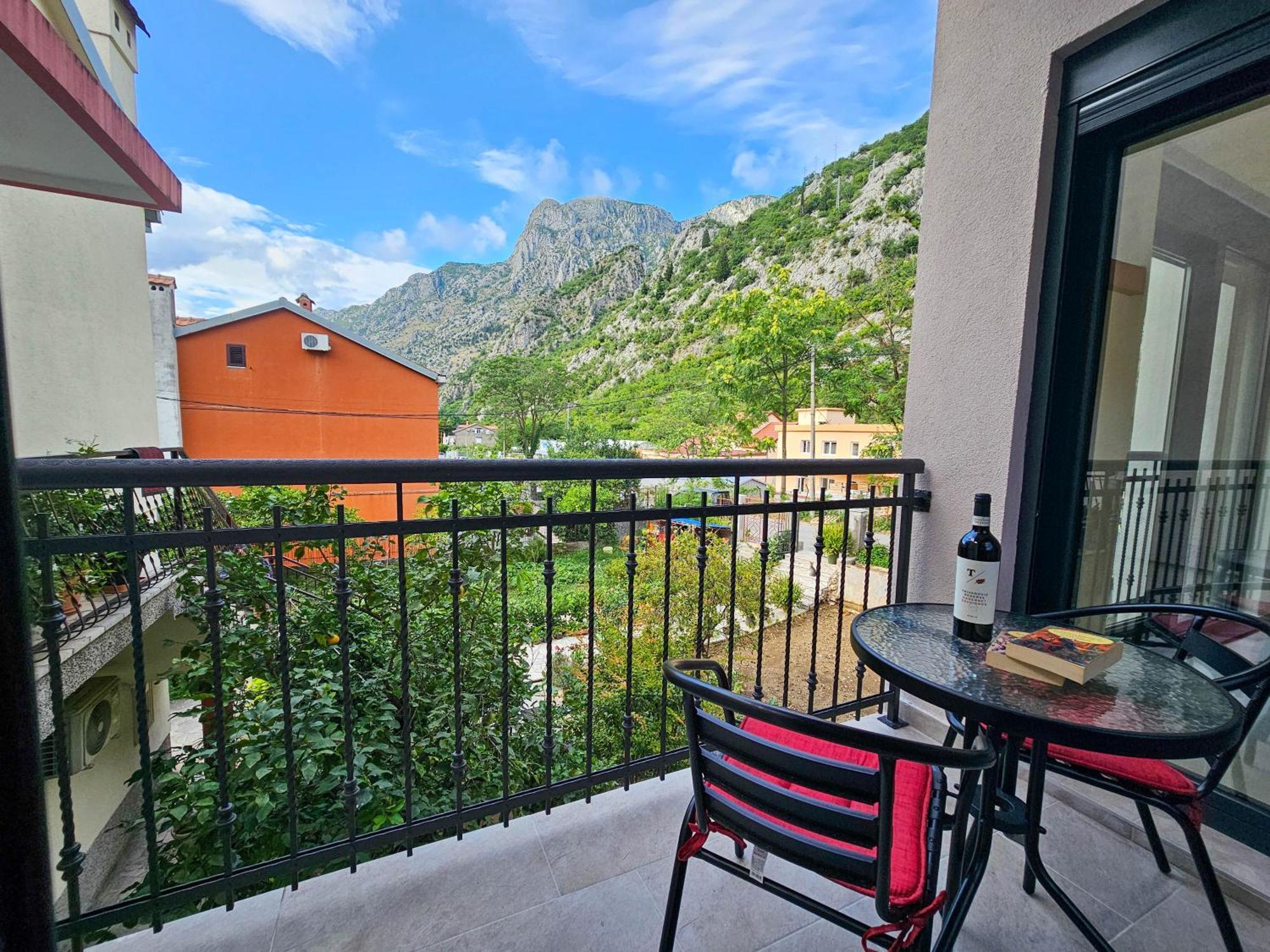 Harmony Garden Apartments Котор Экстерьер фото